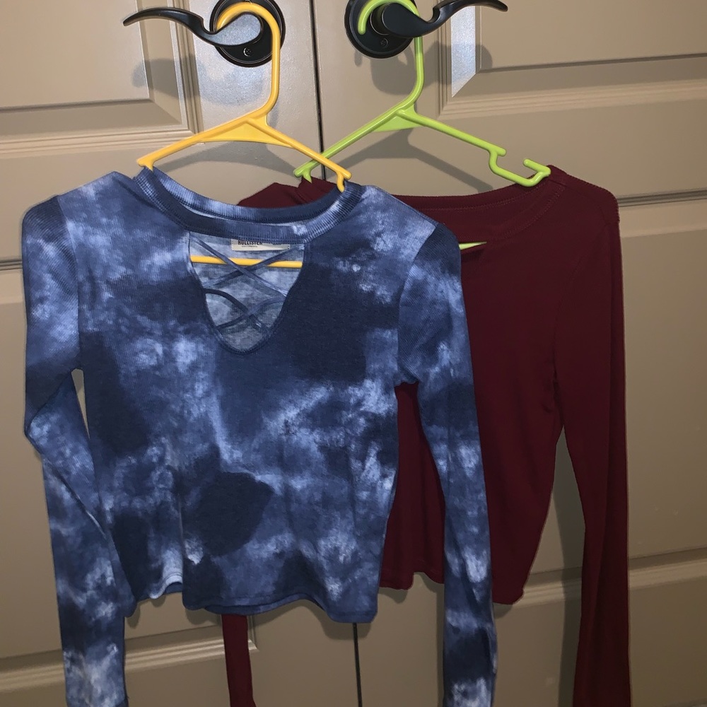 2 hollister long sleeves!